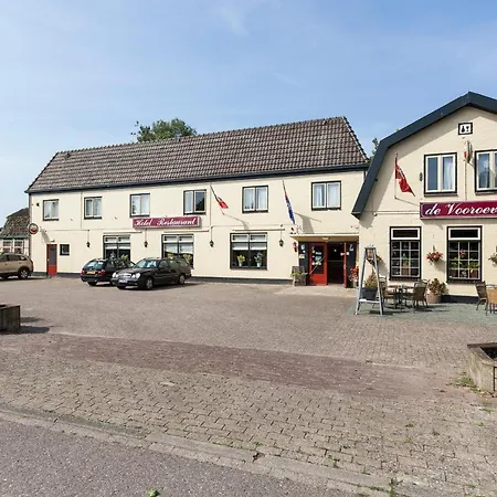 De Vooroever Hotel *