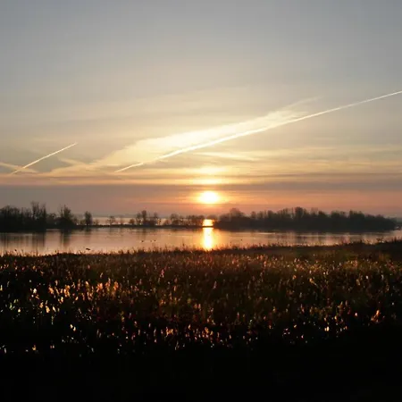 De Vooroever فندق